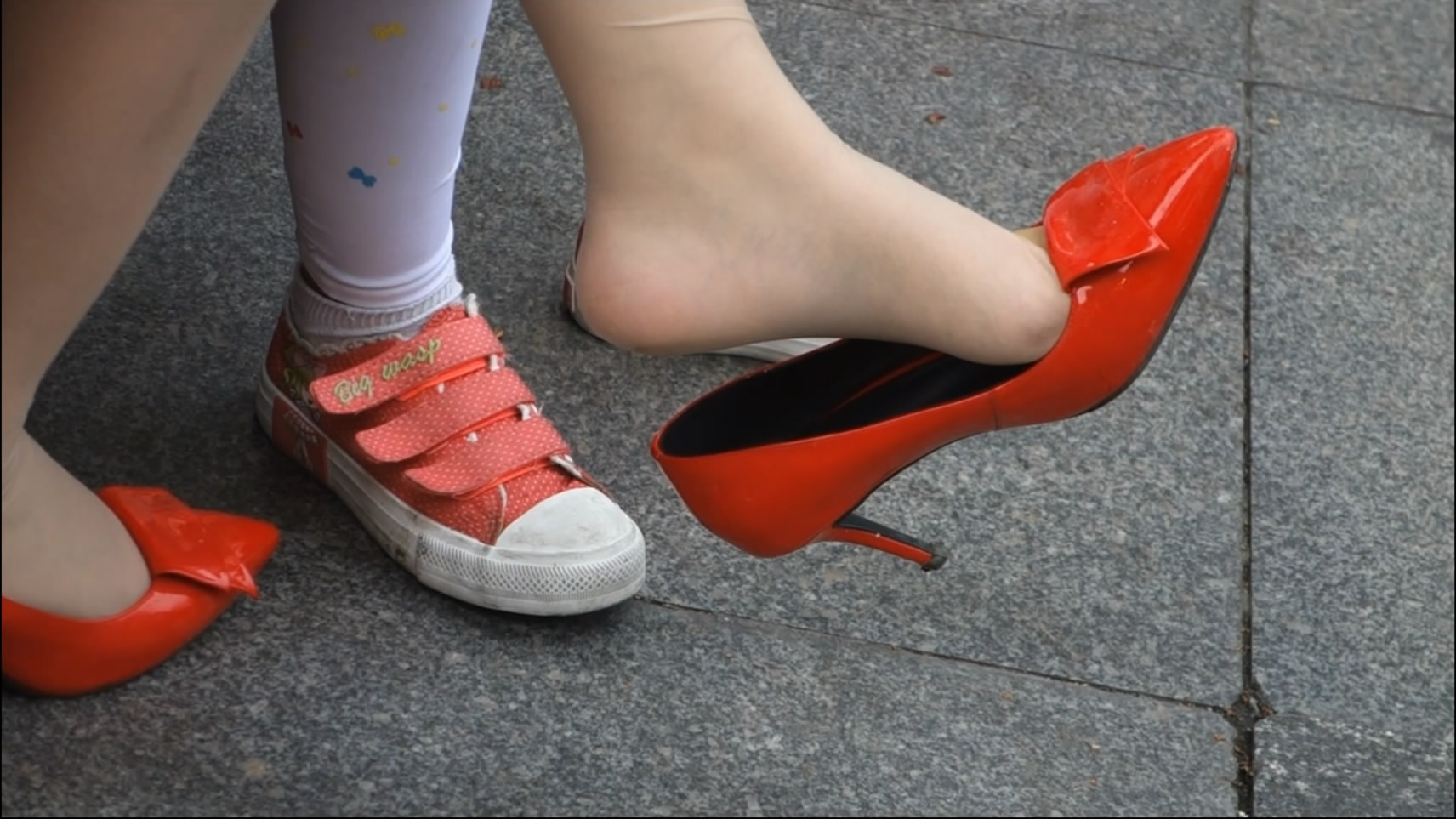 streetsnapdangl[00 01 38][20181128 235946 1]